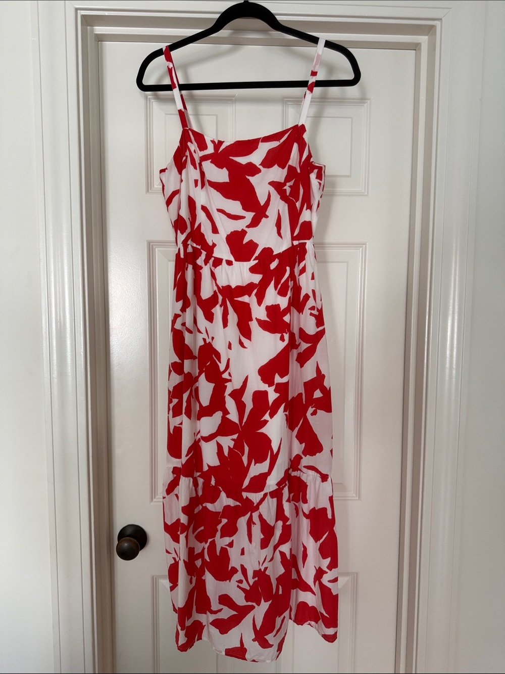 Evereve Red and White Floral Midi Dress, size M
